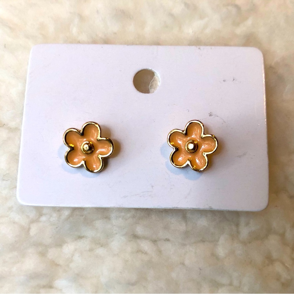 Peach flower NWOT earrings